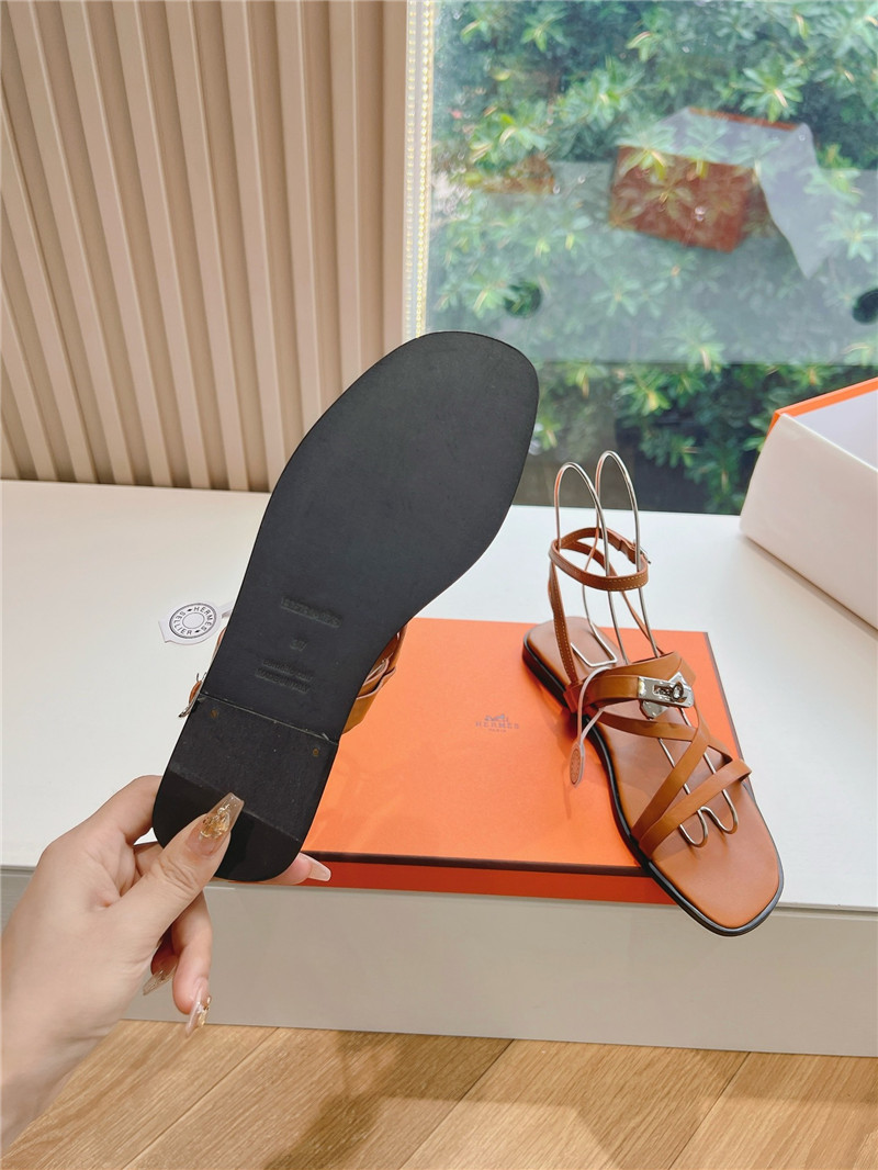 H**me5 june sandals