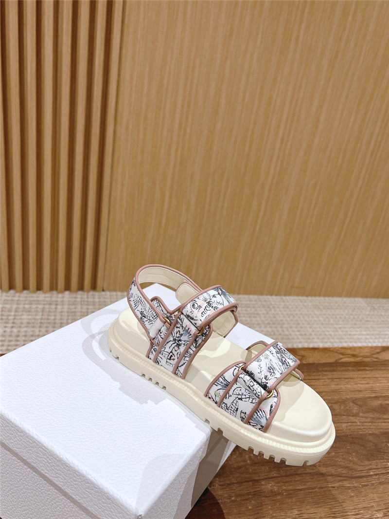 D10r D10ract white floral print leather sandals