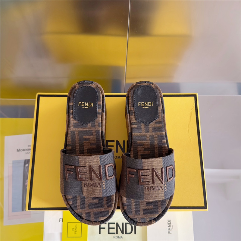 F**di sunshine pequin striped platform sandals
