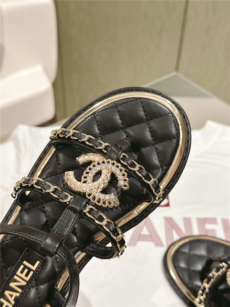 Ch**el black flip flops flat sandals