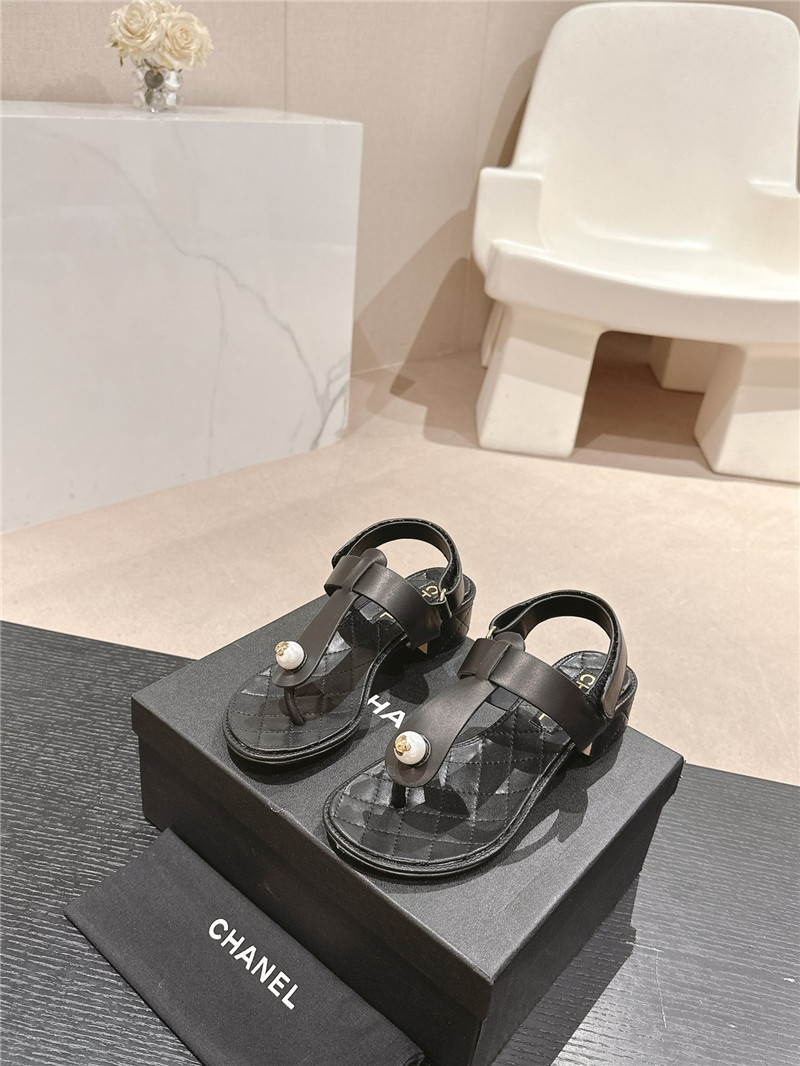 lambskin pearl Ch**el logo sandals