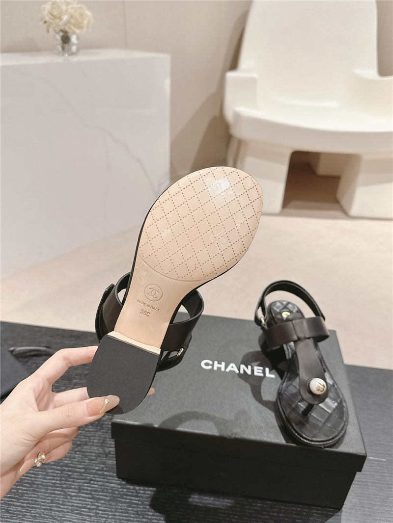 lambskin pearl Ch**el logo sandals