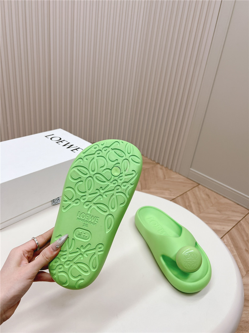 L0ew* bubble thong slide in green