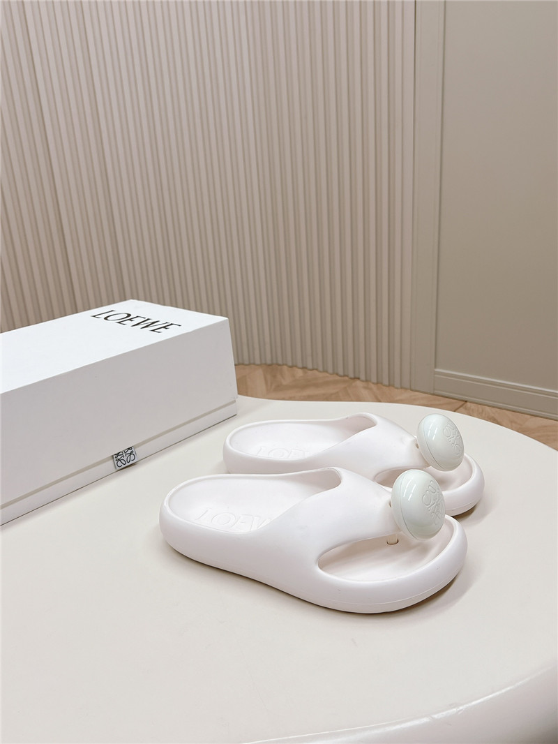L0ew* bubble thong slide in white