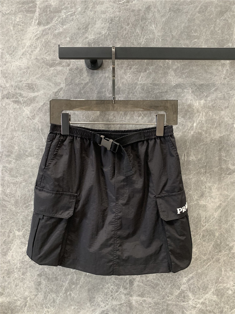 Pra*a classic letter work skirt replica clothing sites
