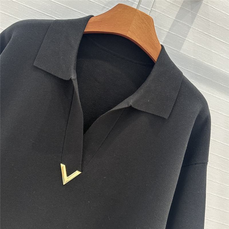 Va1e*ntin0 v-logo virgin wool top black
