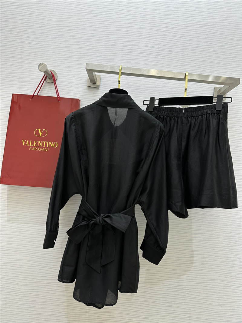 Va1e*ntin0 tie shirt + shorts set replicas clothes