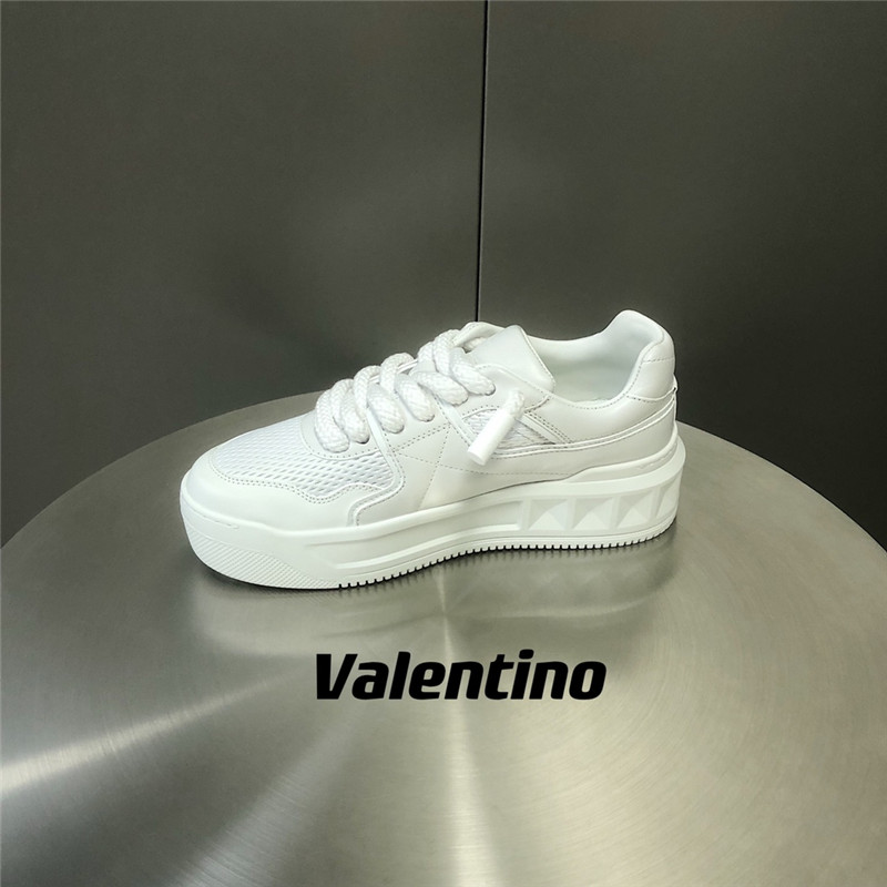Va1e*ntin0 garavani one stud xl leather platform sneakers