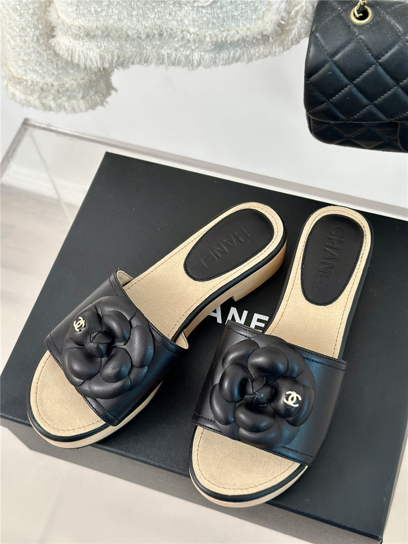 Ch**el platform camellia women’s slippers black