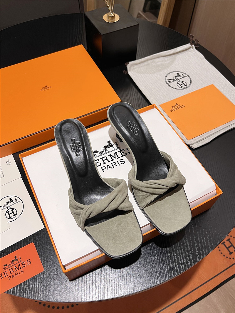 H**me5 gray suede giny 55 sandals