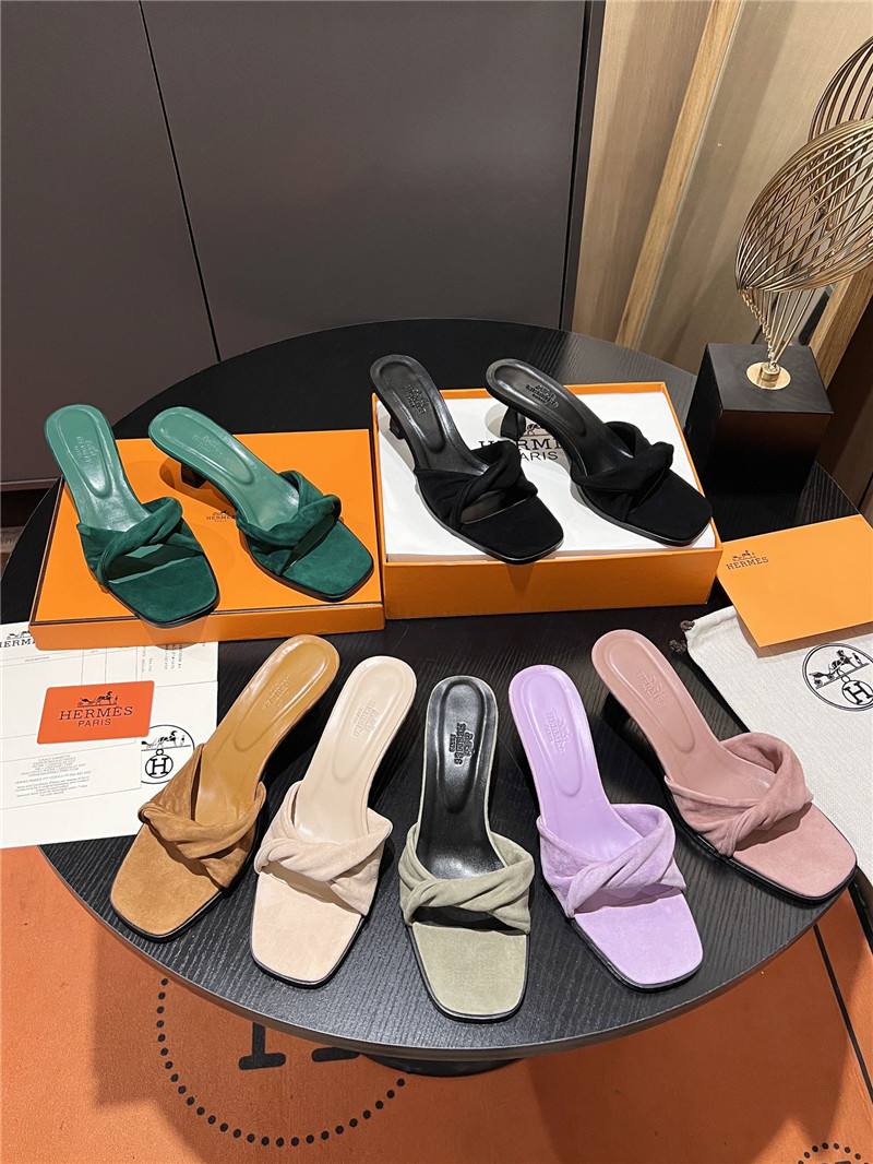 H**me5 green suede giny 55 sandals