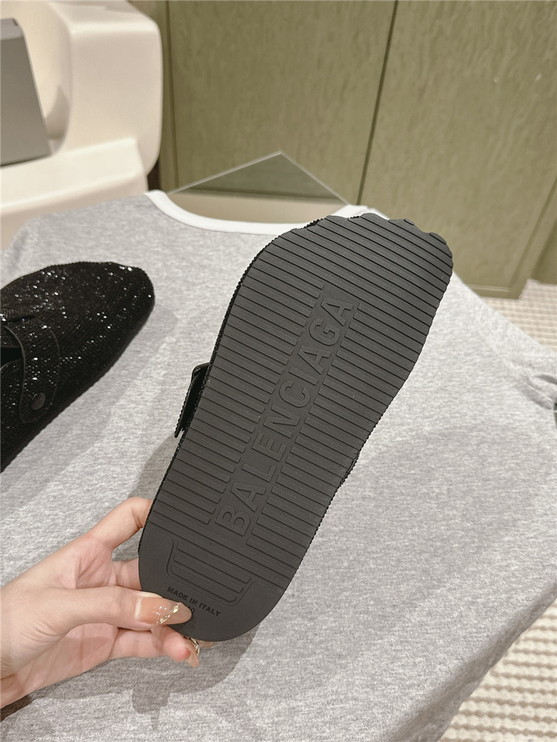 Ba1en*iaga rhinestone slippers black