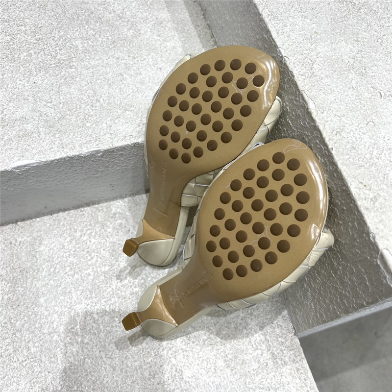 b0tt*ga Ven*ta blink twisted intrecciato leather mules