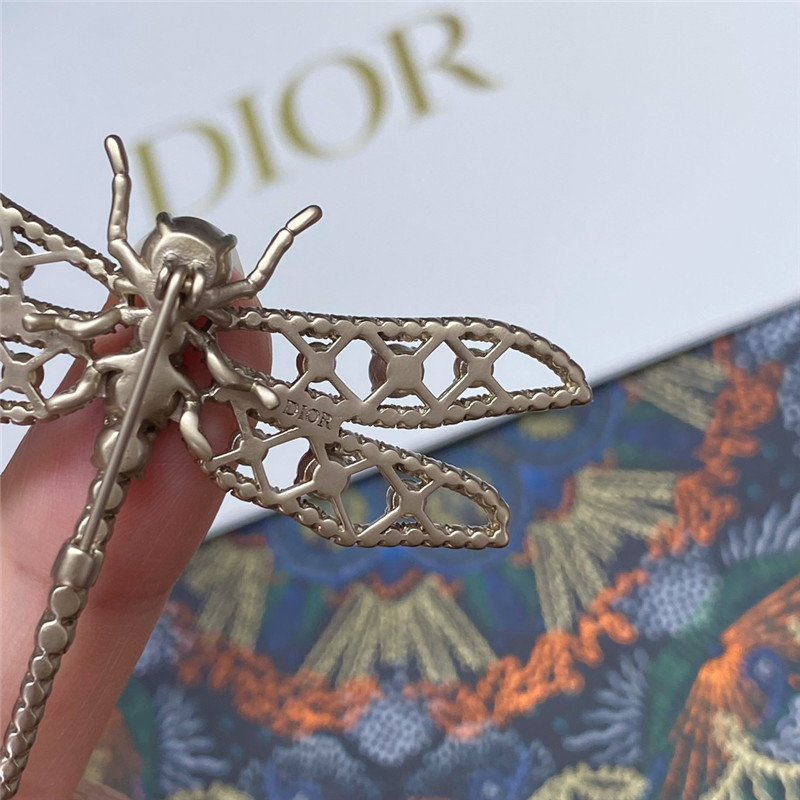 D10r dragonfly brooch