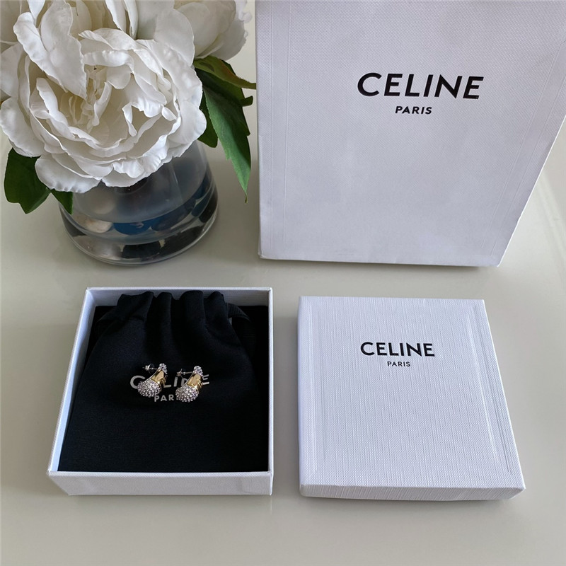 Ce1i*e contrast color small cashew earrings