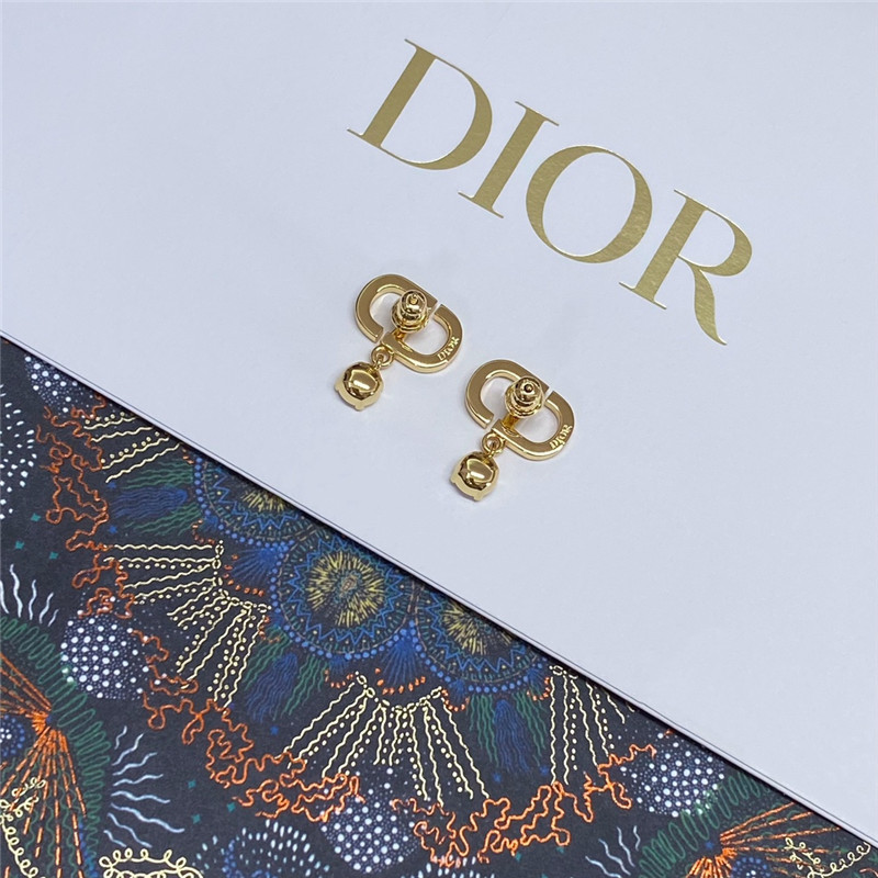 D10r new cd earrings