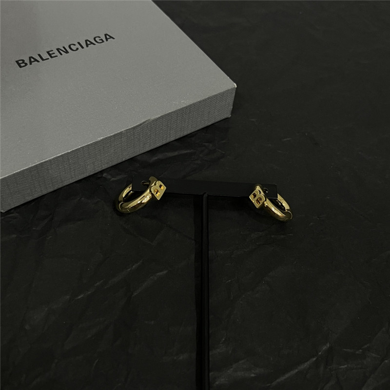 Ba1en*iaga new earrings