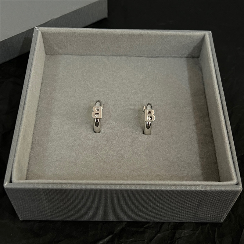 Ba1en*iaga new earrings