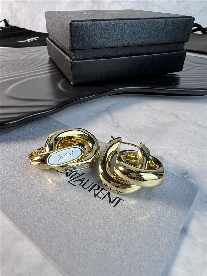 Y51 double hoop earrings