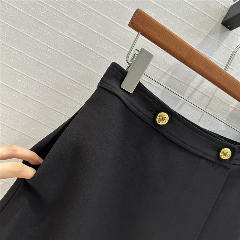 Va1e*ntin0 metal buckle midi skirt replica clothing sites