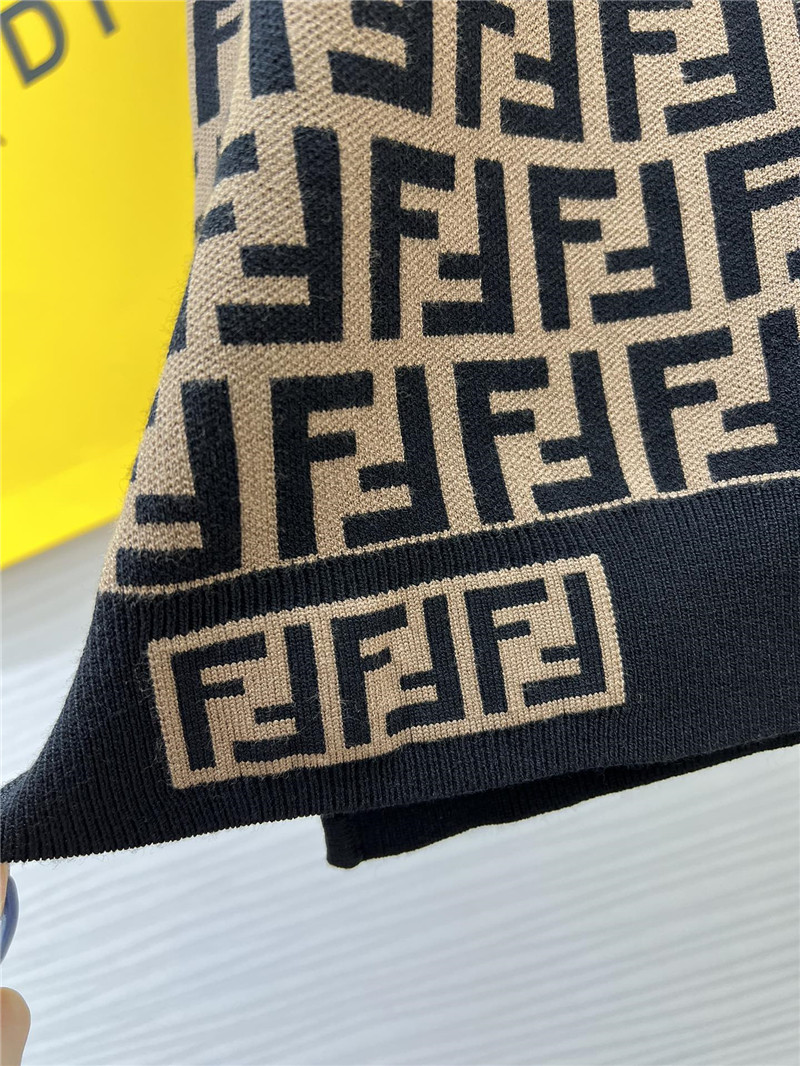 F**di monogram short-sleeved sweater replica clothing sites