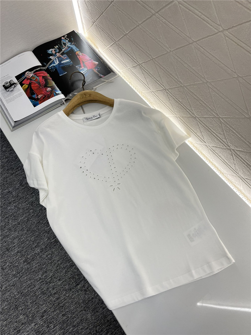 D10r hollow heart t-shirt cheap replica designer clothes
