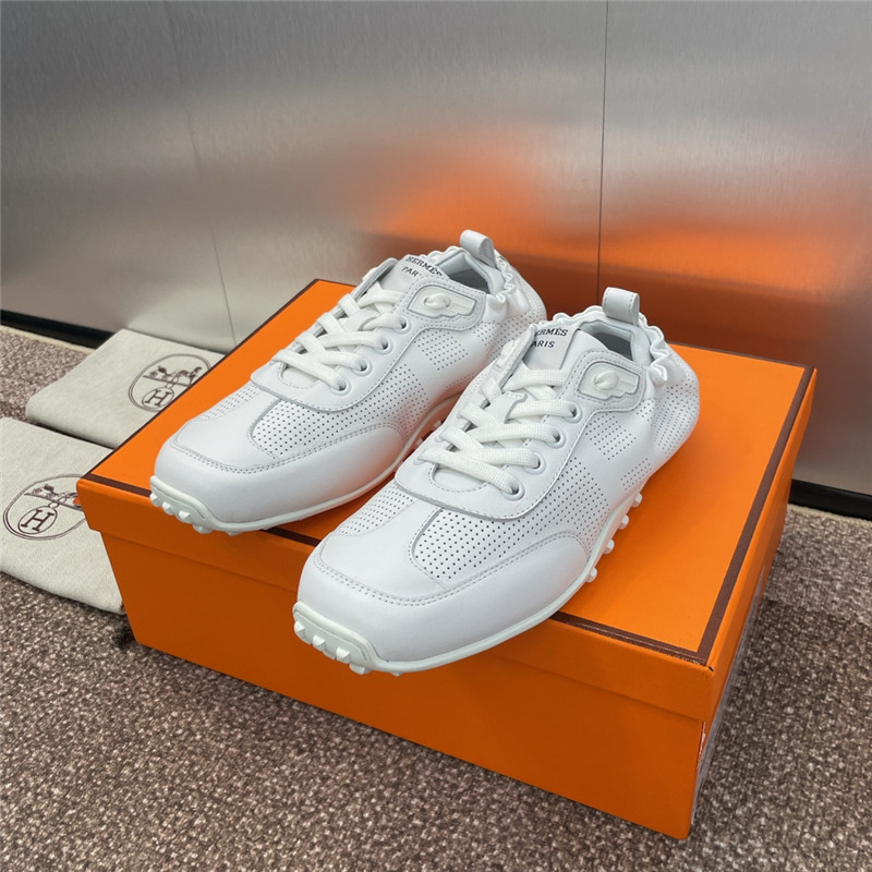 H**me5 white flat round toe lace-up sneakers