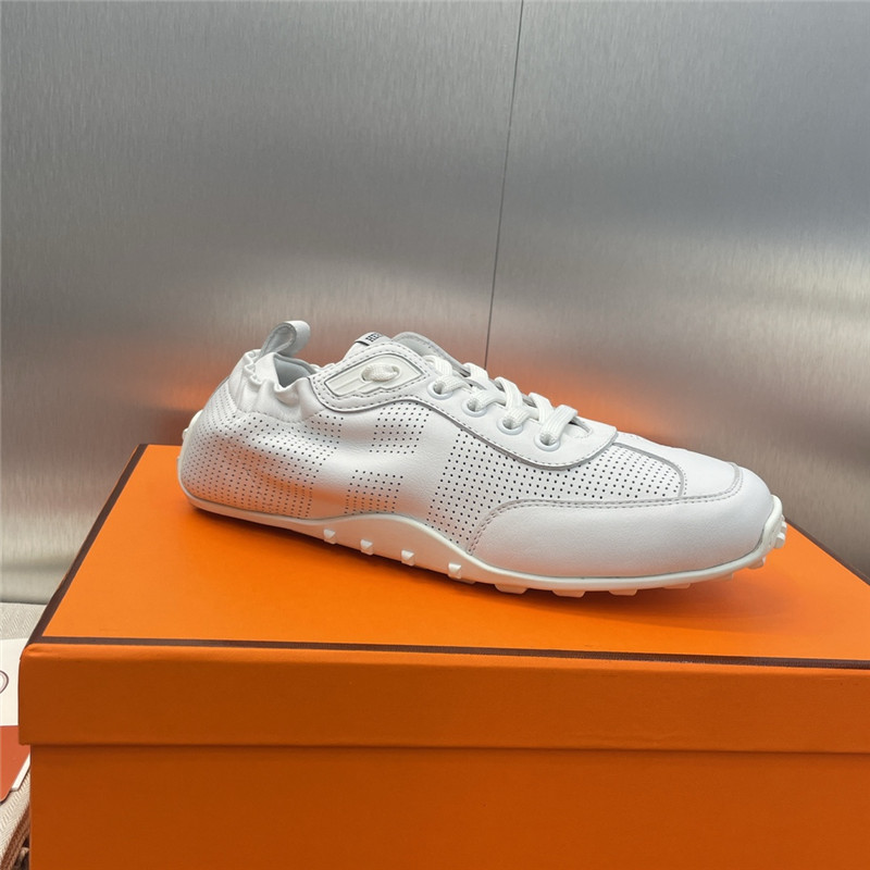 H**me5 white flat round toe lace-up sneakers