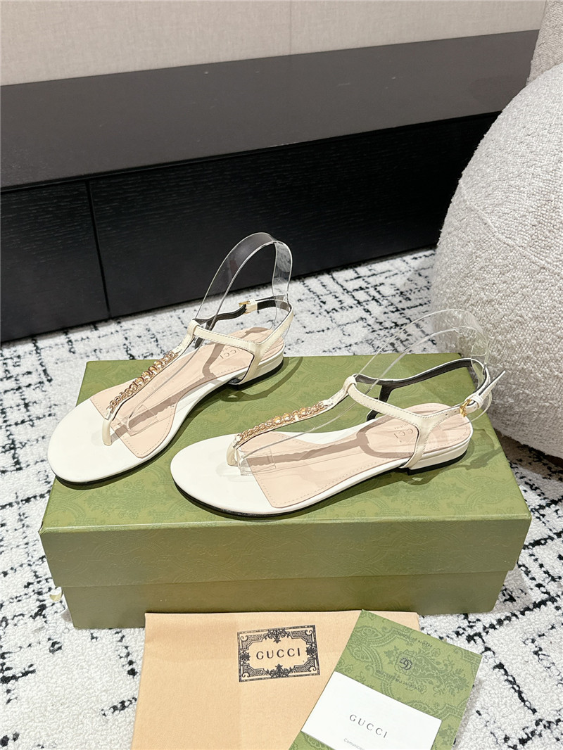 Gvc*1 signoria thong sandal ivory patent leather