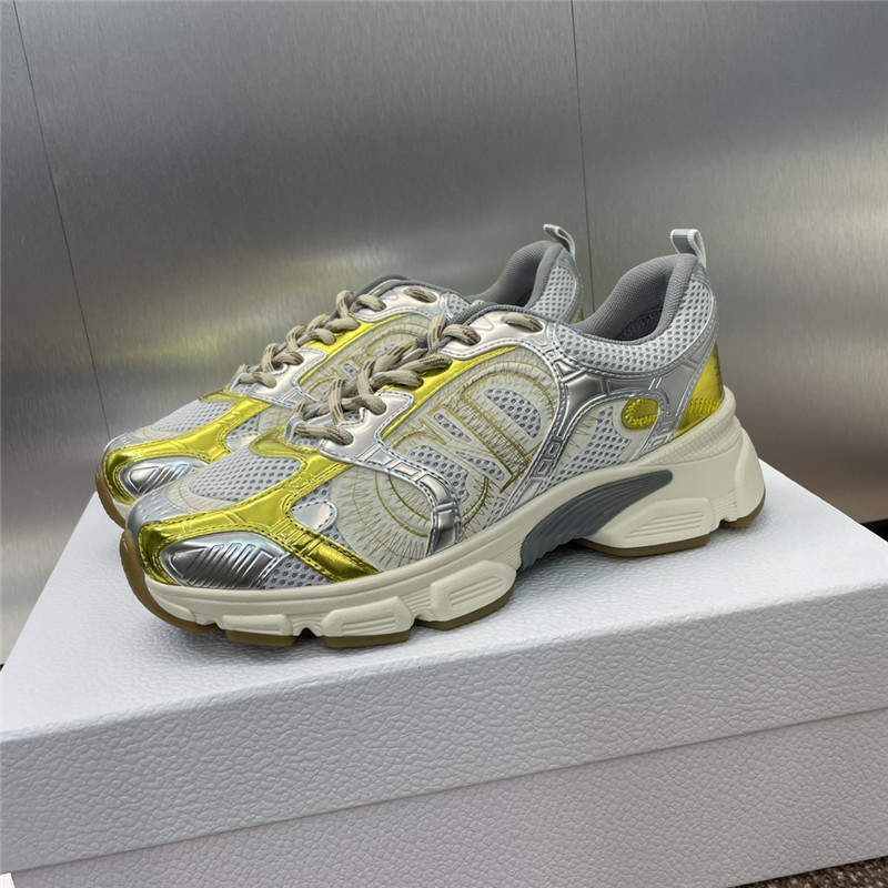 D10r chrono sneakers gold