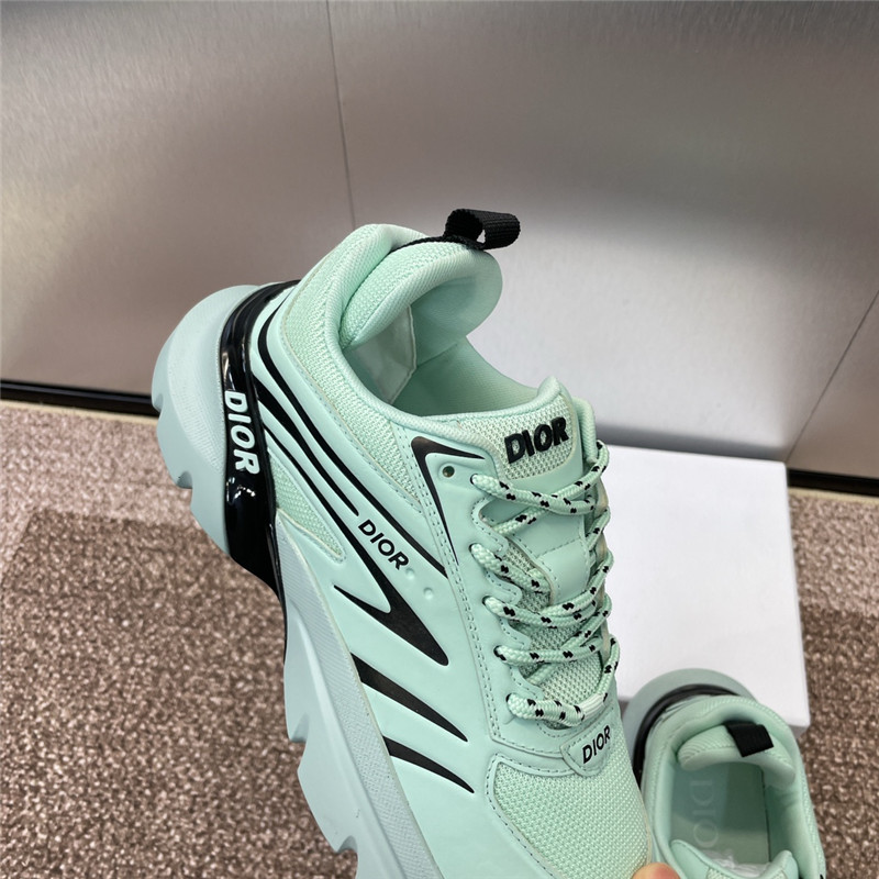 D10r b22 sneakers green
