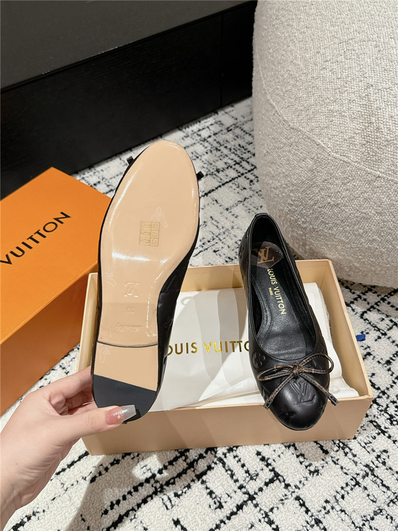 l0vis Vvtt0n nina black monogram ballerina flats