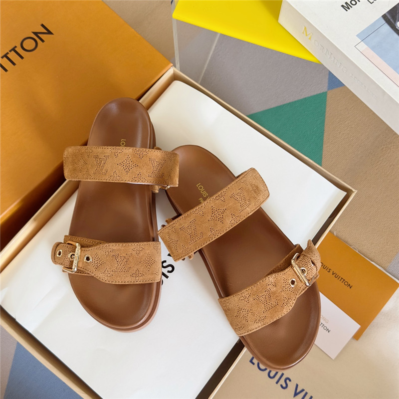 l0vis Vvtt0n bom dia flat comfort mule beige