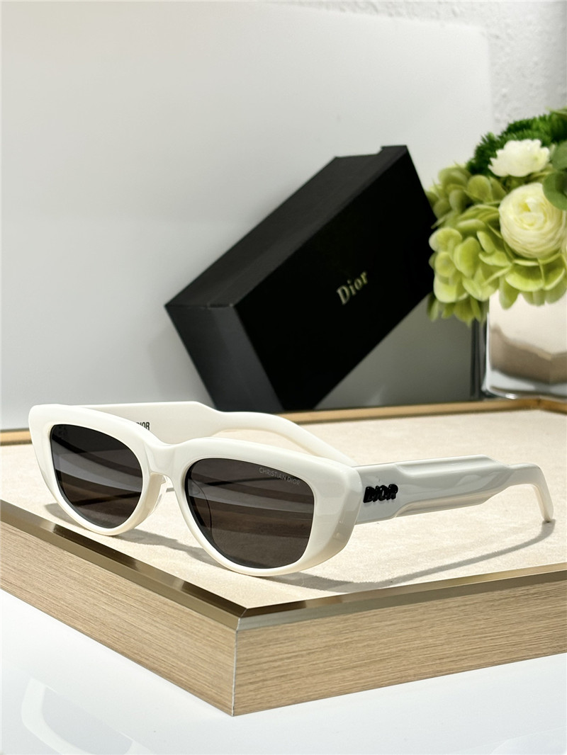 D10r square sunglasses