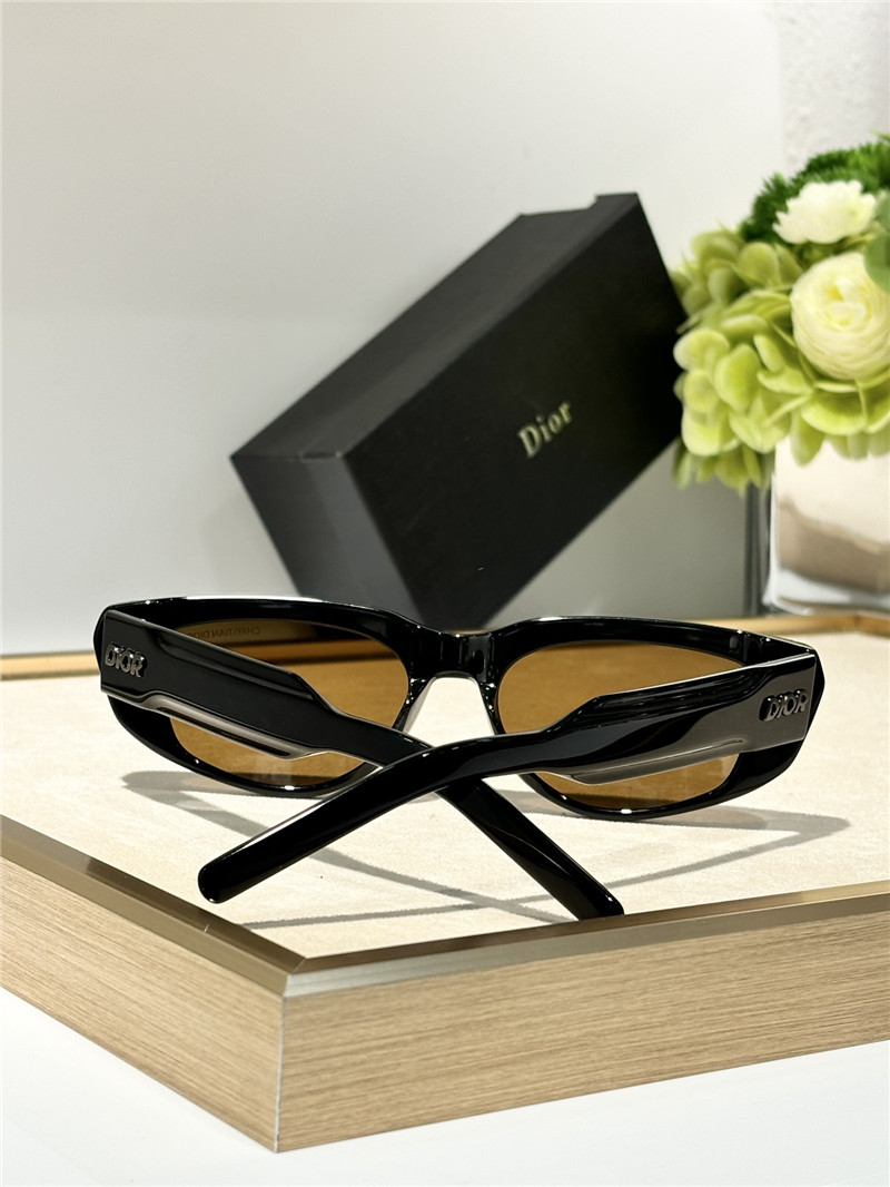 D10r square sunglasses