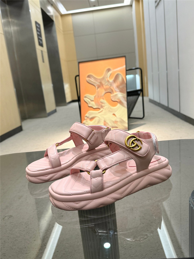 Gvc*1 double g strappy house sandals in pink quilted leather