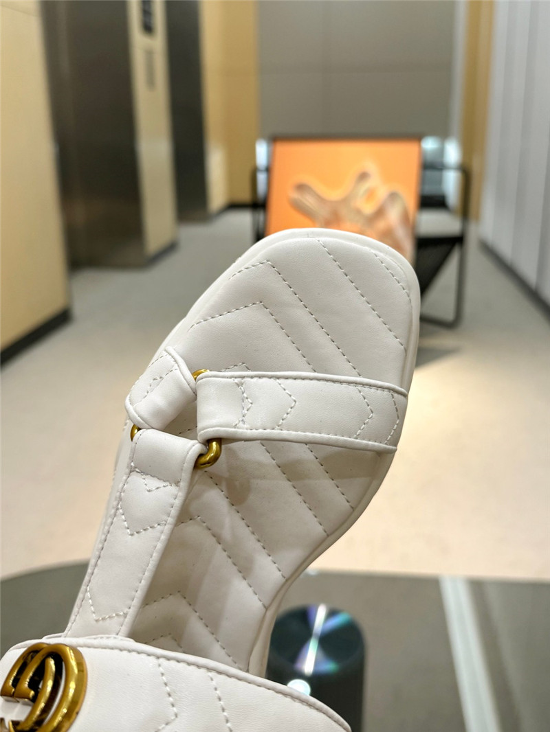 Gvc*1 double g strappy house sandals in white quilted leather