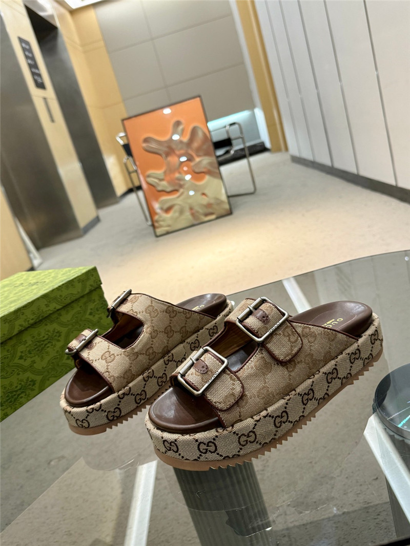 Gvc*1 platform strap sandals in brown oblique canvas