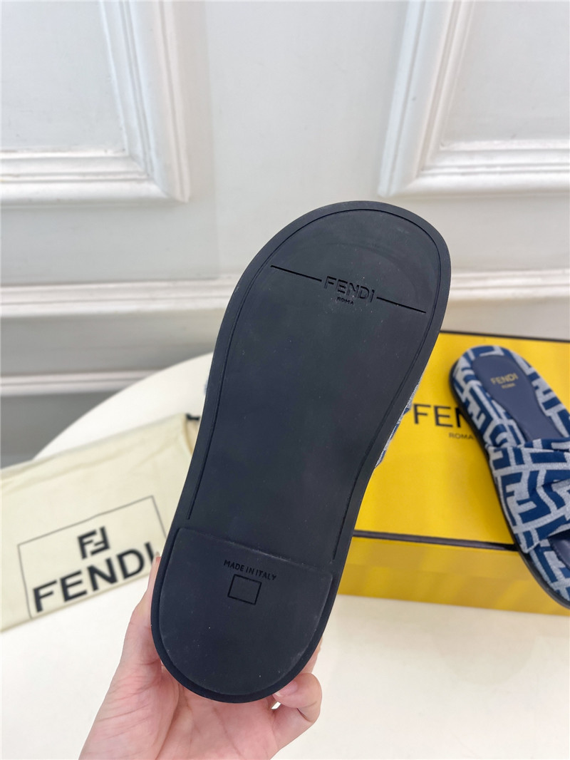 F**di feel blue ff jacquard slides