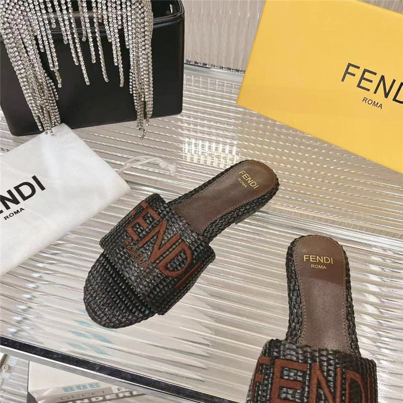 F**di sunshine black raffia flat sandals