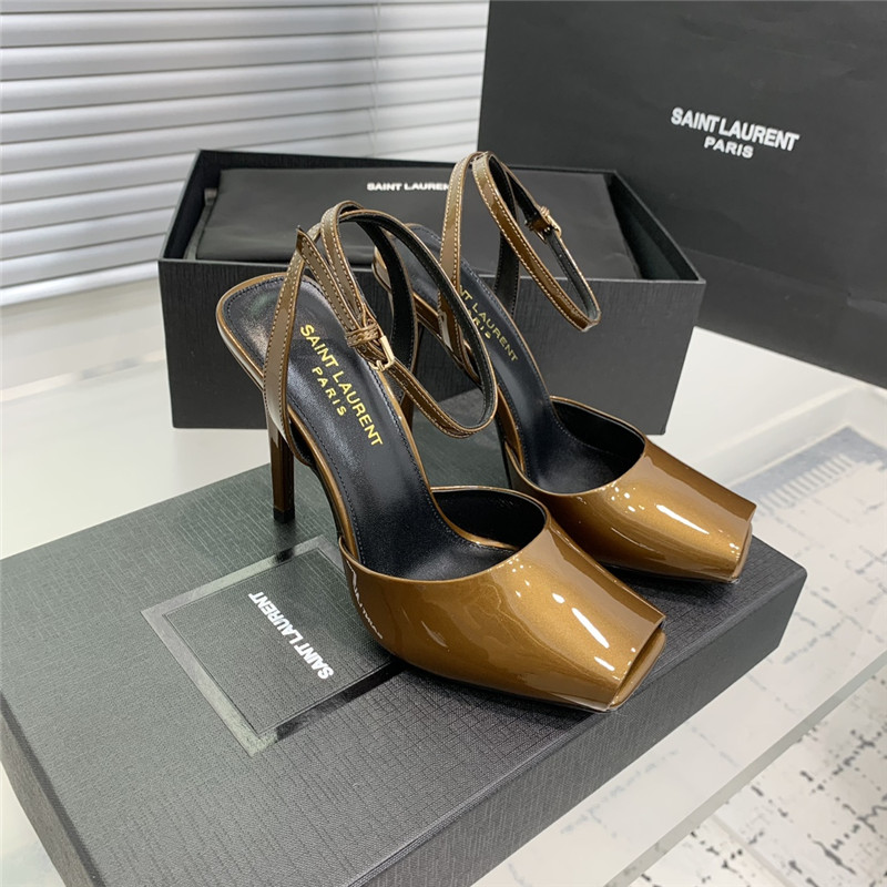Sa1nt Lau*nt la scandale sandals in macadamia patent leather