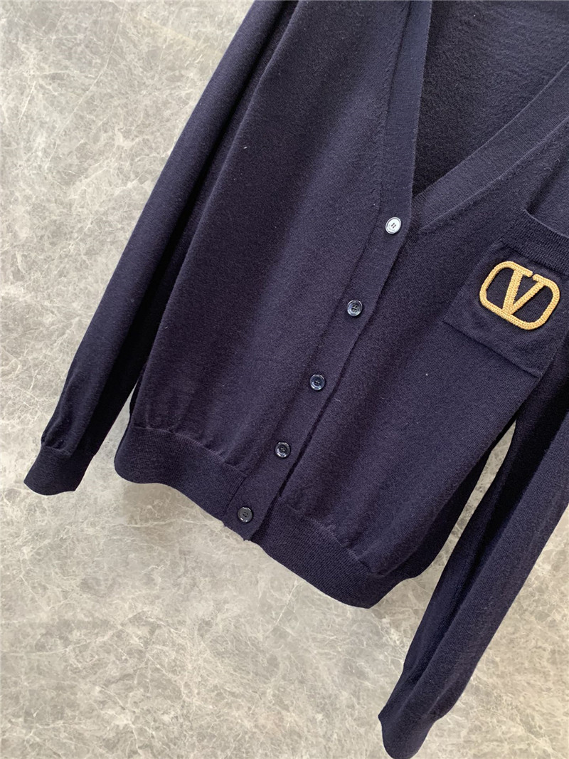 Va1e*ntin0 long sleeve knitted cardigan replica clothing sites
