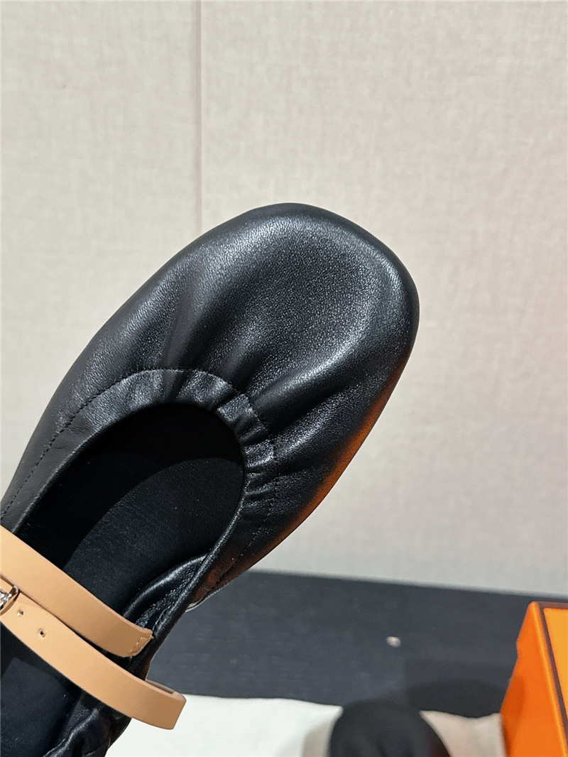 H**me5 jolly ballet flat in black leather