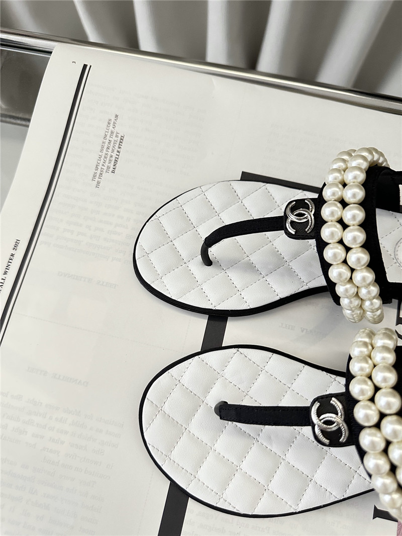 Ch**el quilted t-strap pearls flat sandals white