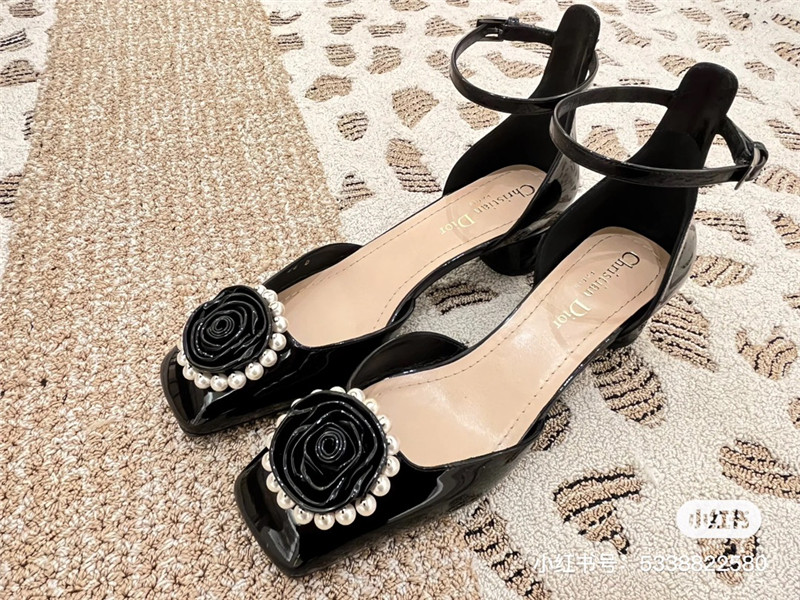 D10r black patent pearl rose ankle sandals