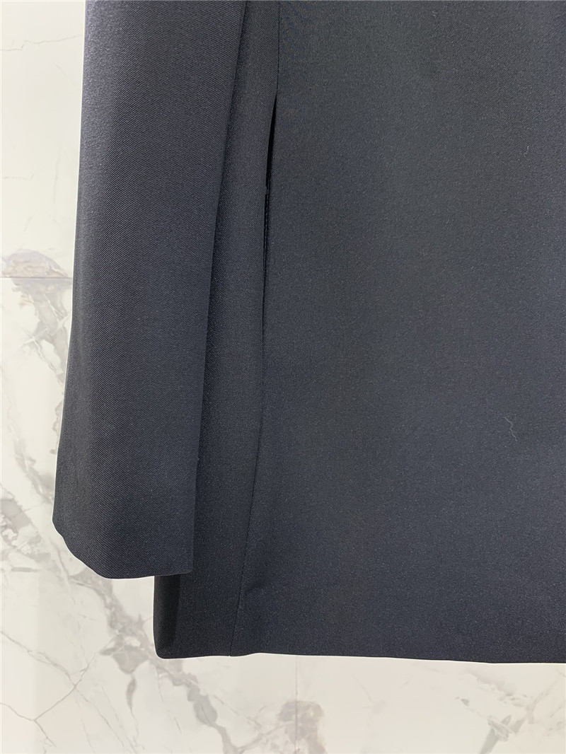 Y51 wool chain suit replica clothing sites