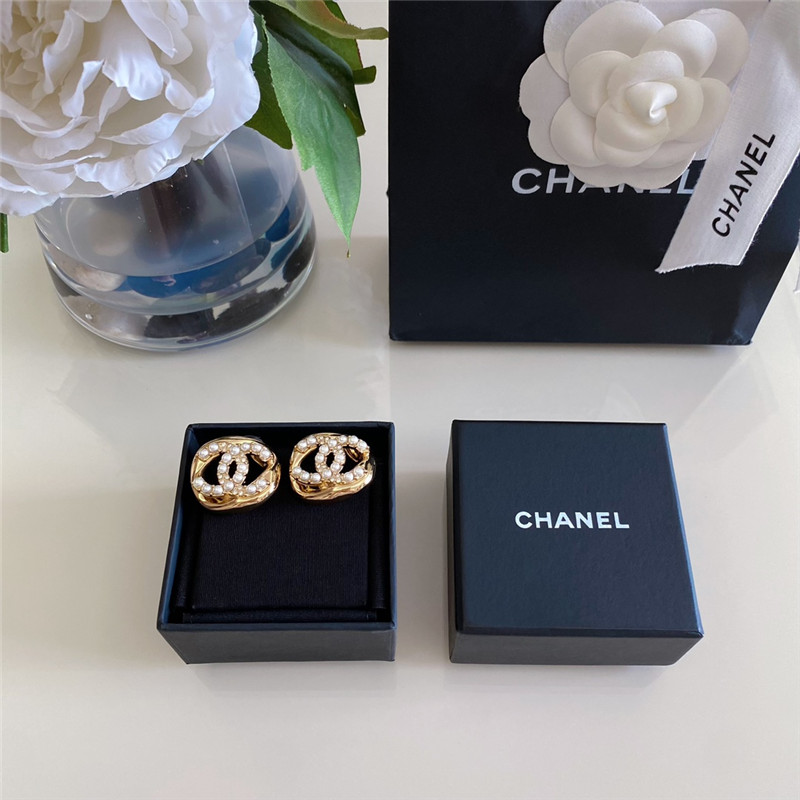 Ch**el hollow twisted sugar cube earrings