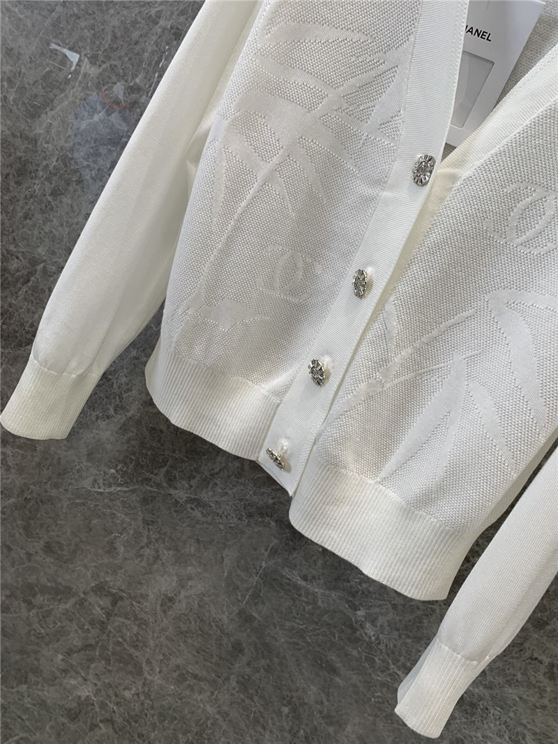 Ch**el v-neck single-breasted jacquard knit cardigan replica clothes