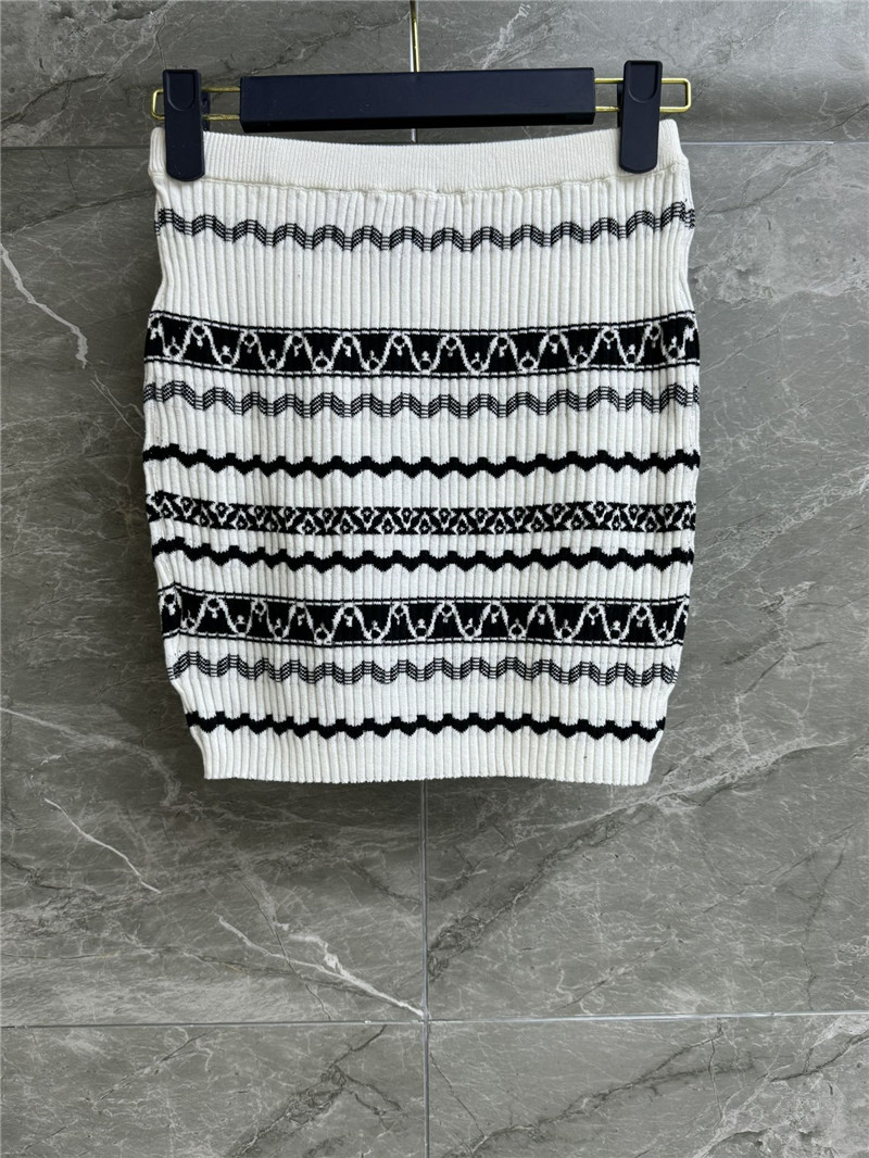 l0vis Vvtt0n lv striped knit suit replica designer clothes