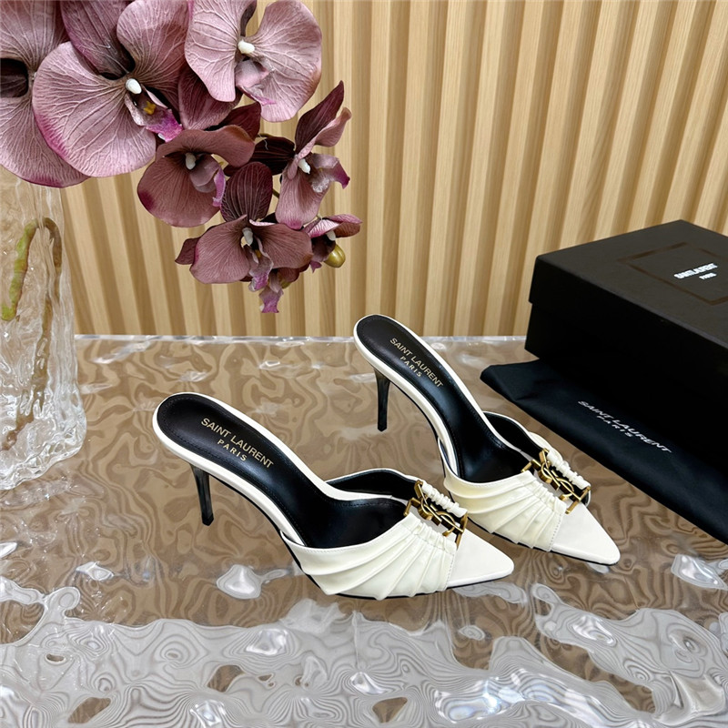 Sa1nt Lau*nt babylone mules in ivory patent leather
